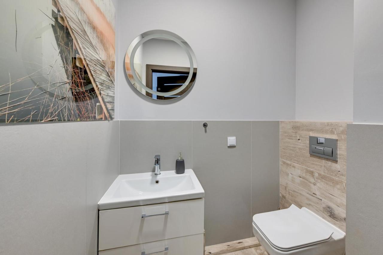 Grand Apartments - Luxury Apartment On The 11Th Floor With A View Of The Old Town Гданьск Экстерьер фото